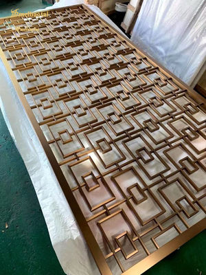 좋은 가격 3048 밀리미터 스테인레스 강 방 칸막이, 야외인 HRB100 장식적 메탈 스크린 온라인으로